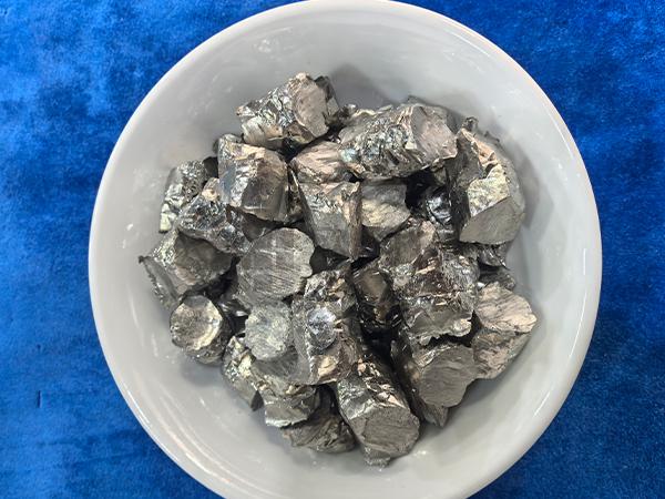 Crystalline zirconium