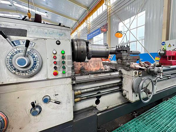 Lathe