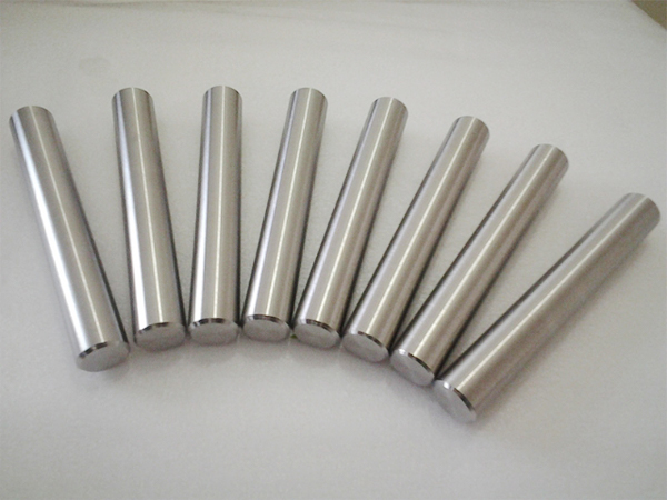 What are the main application areas of zirconium rods?